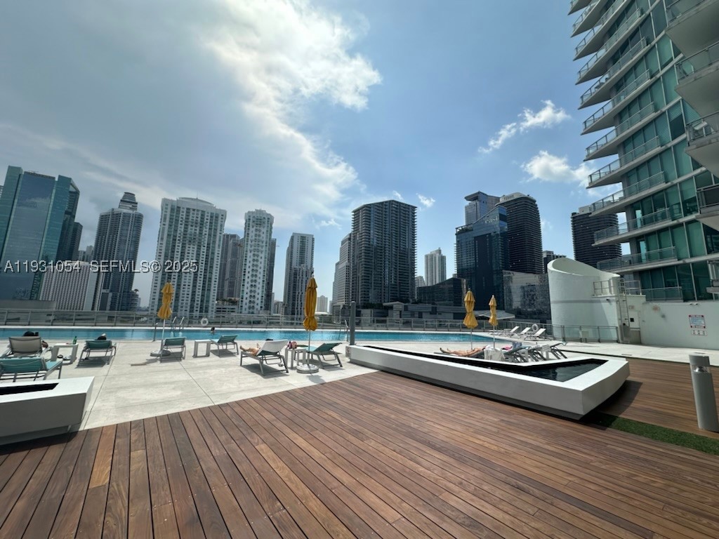 92 SW 3rd St #1408, Miami FL 33130