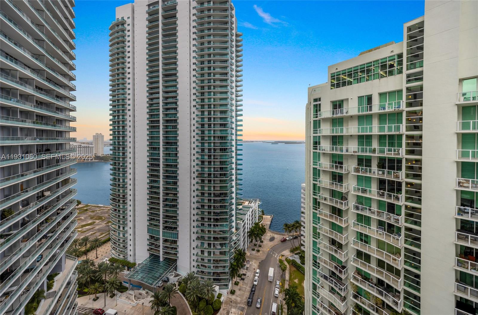 170 SE 14th St #2701, Miami FL 33131