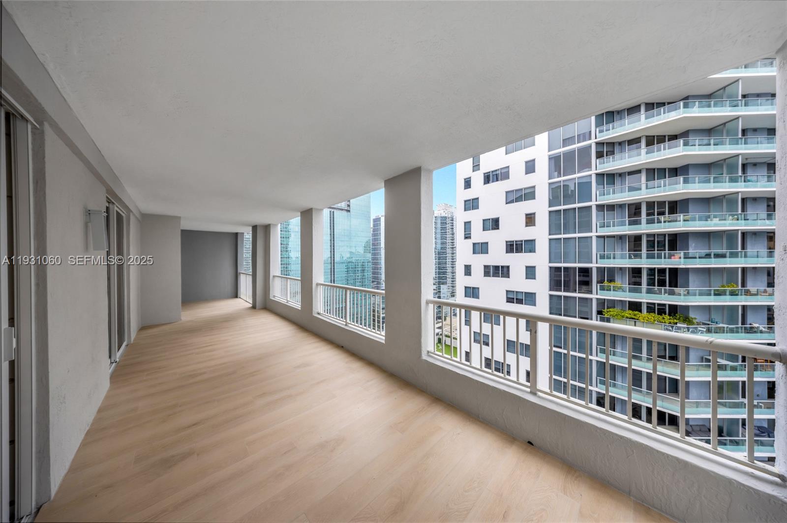 170 SE 14th St #2701, Miami FL 33131