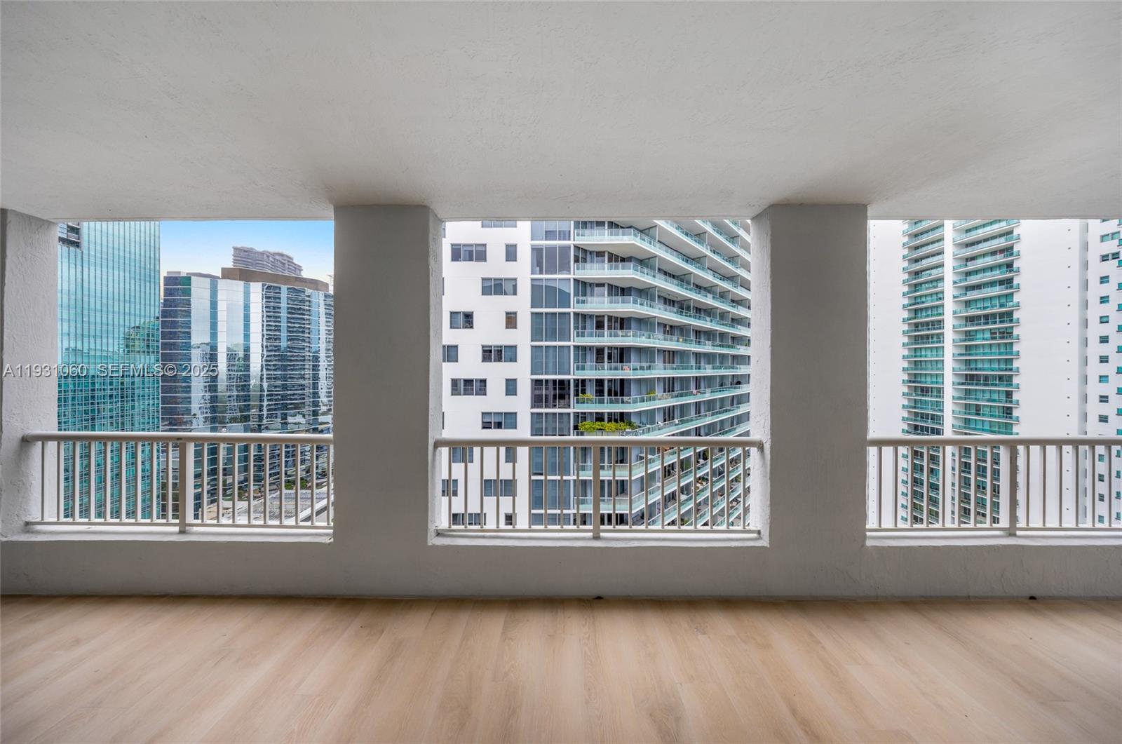 170 SE 14th St #2701, Miami FL 33131