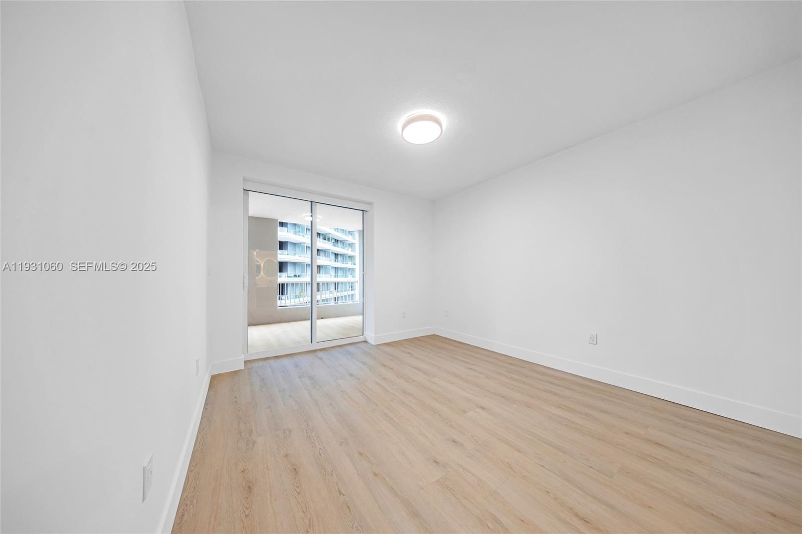 170 SE 14th St #2701, Miami FL 33131