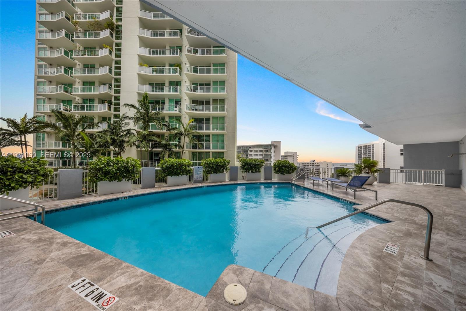 170 SE 14th St #2701, Miami FL 33131