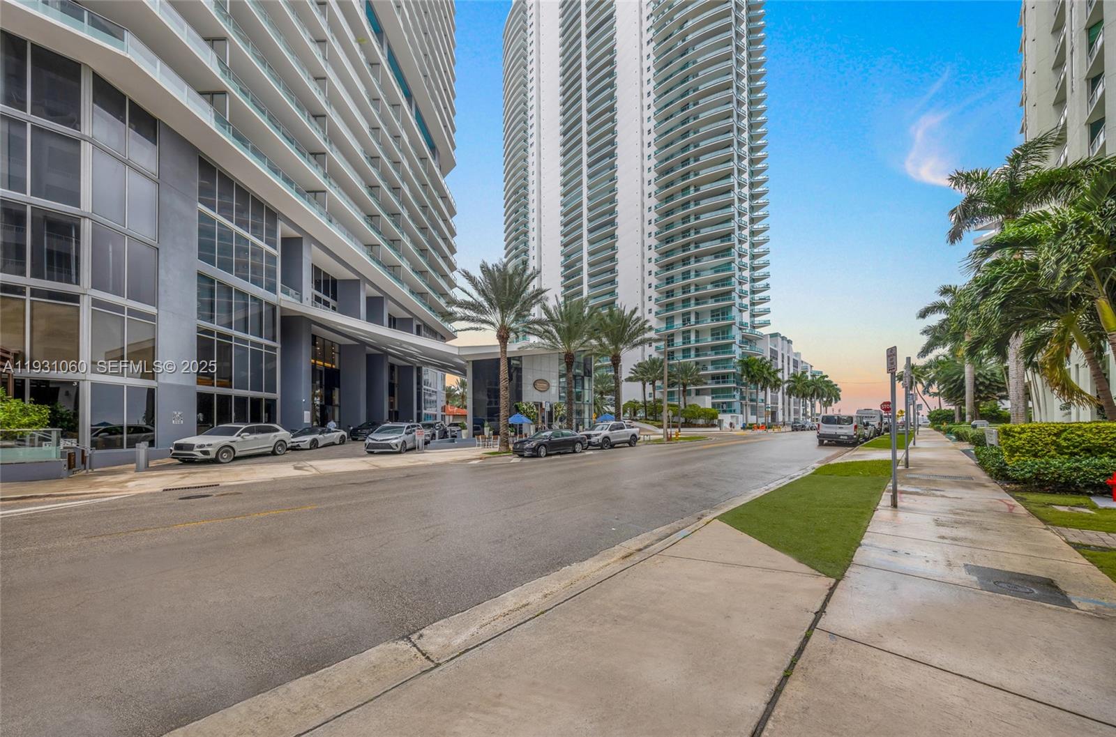 170 SE 14th St #2701, Miami FL 33131