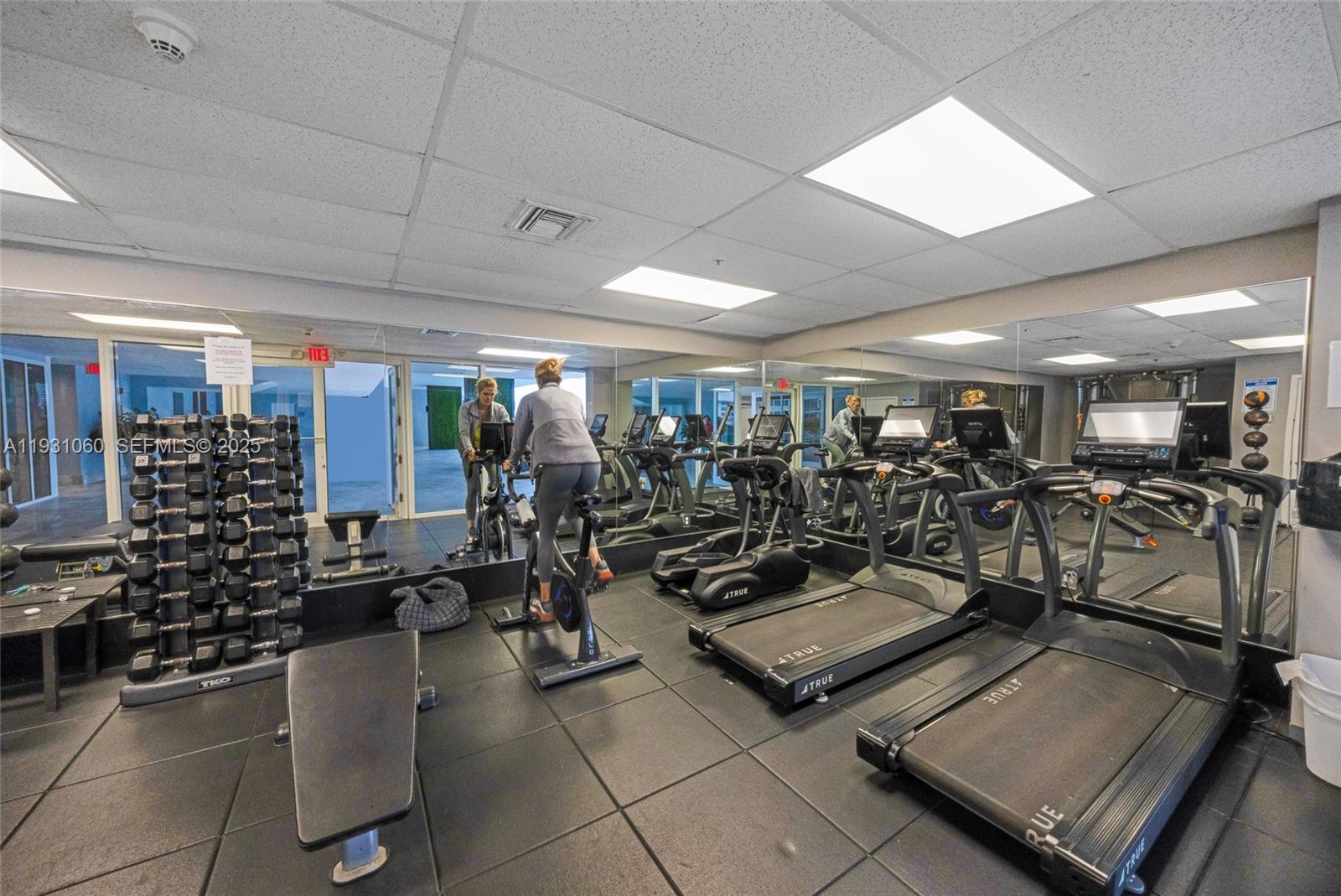 170 SE 14th St #2701, Miami FL 33131
