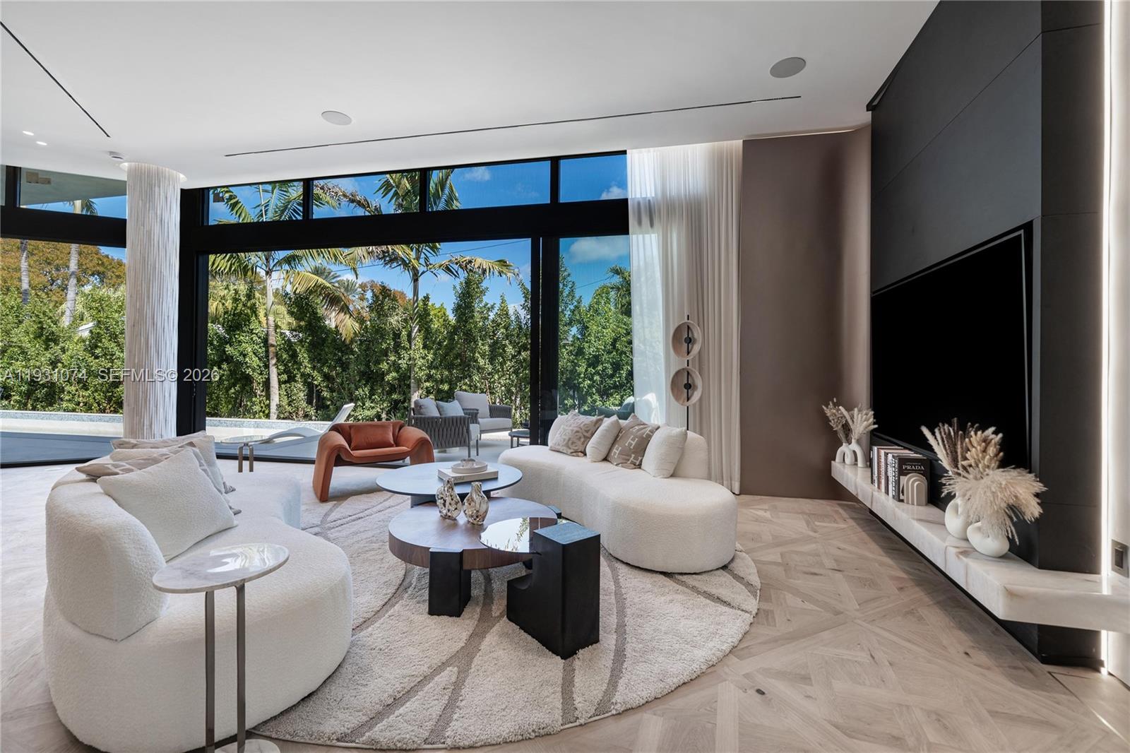 1045 W 47th Ct, Miami Beach FL 33140