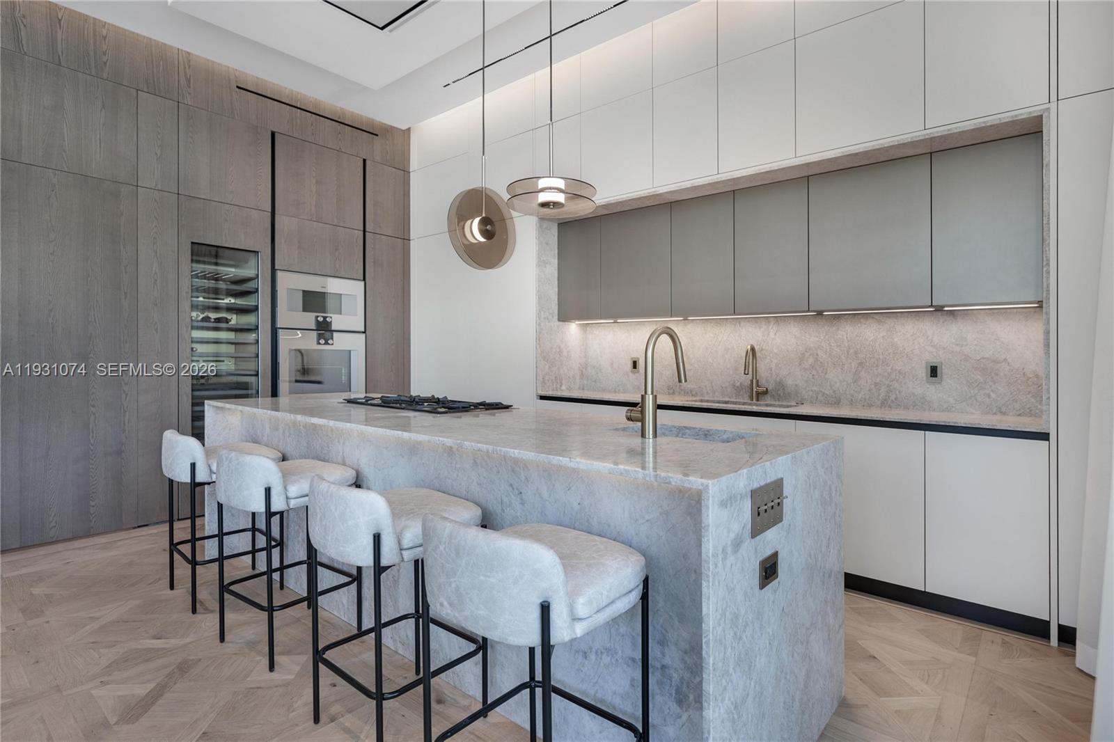 1045 W 47th Ct, Miami Beach FL 33140