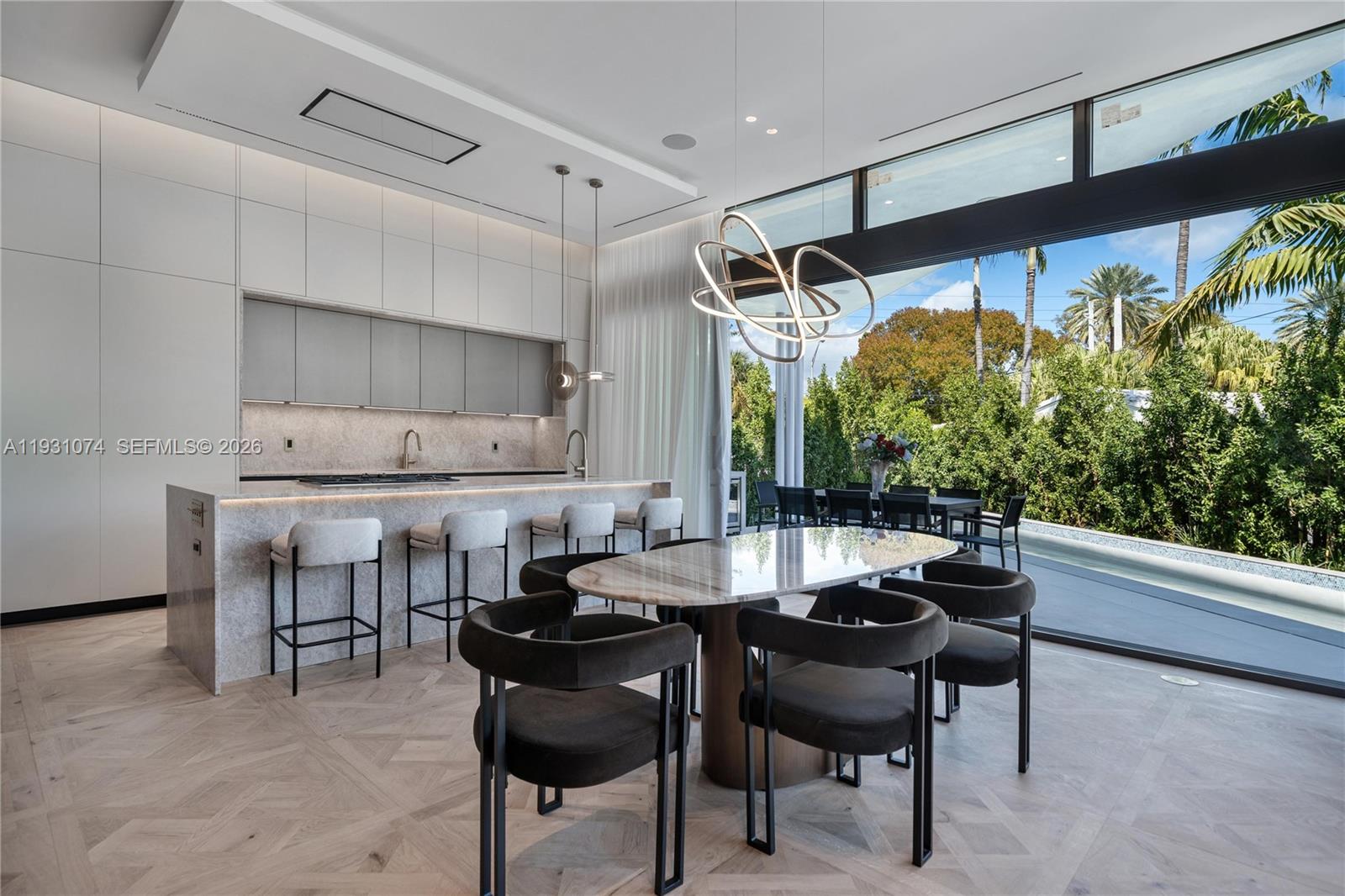 1045 W 47th Ct, Miami Beach FL 33140