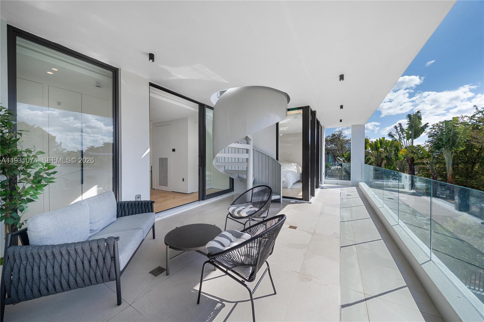 1045 W 47th Ct, Miami Beach FL 33140