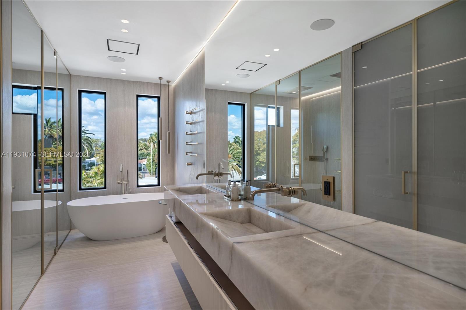1045 W 47th Ct, Miami Beach FL 33140