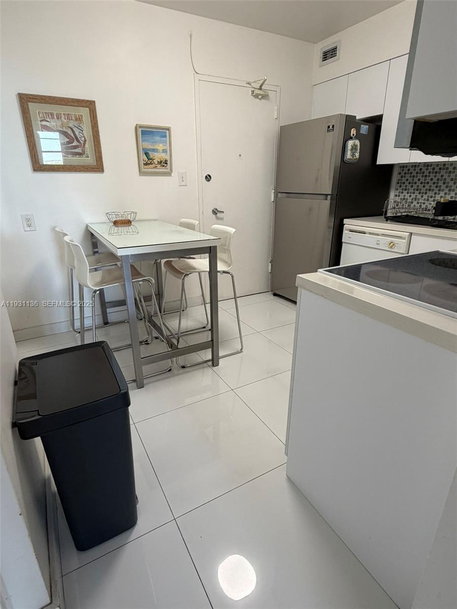 5151 Collins Ave #921, Miami Beach FL 33140