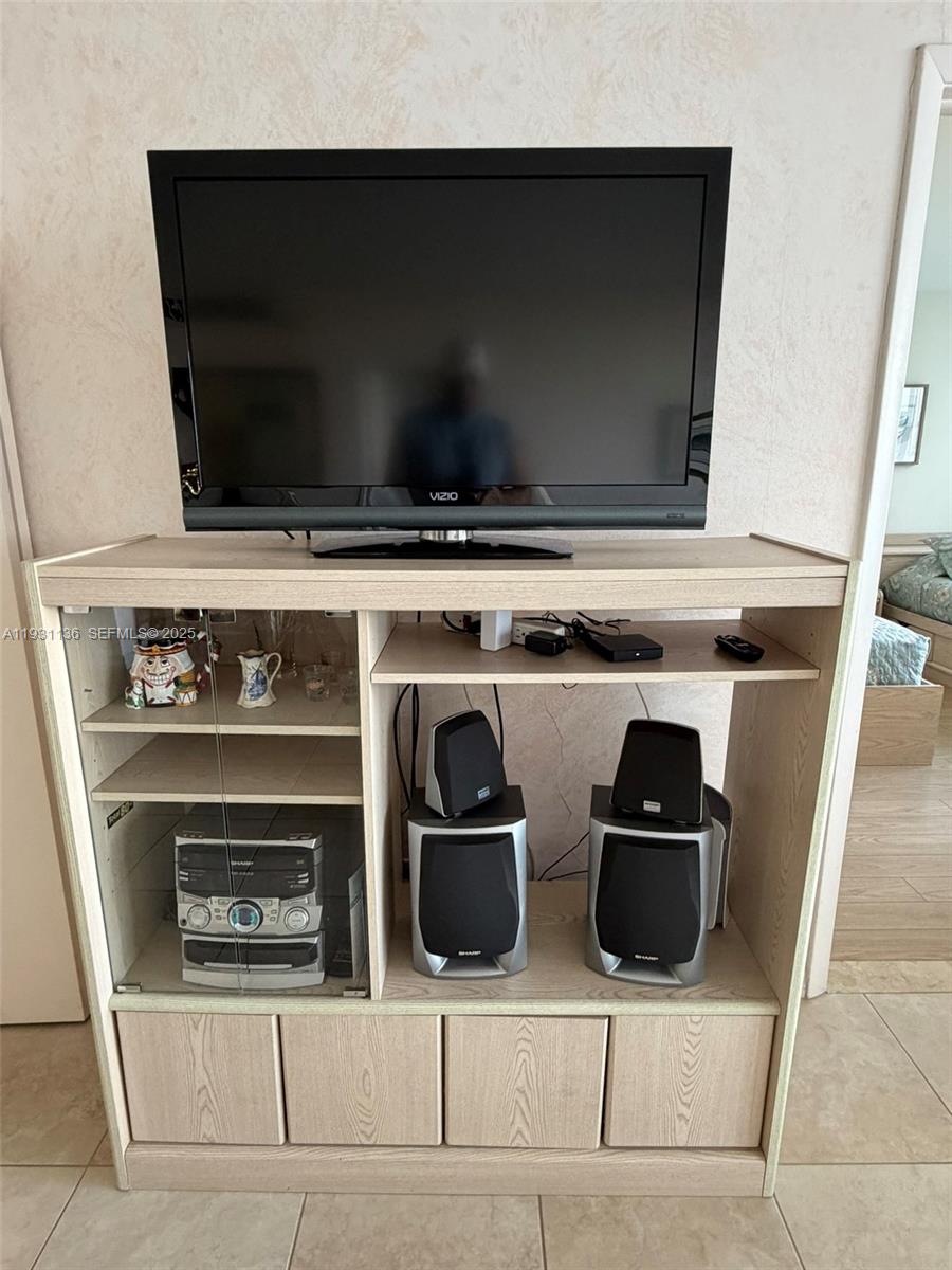 5151 Collins Ave #921, Miami Beach FL 33140