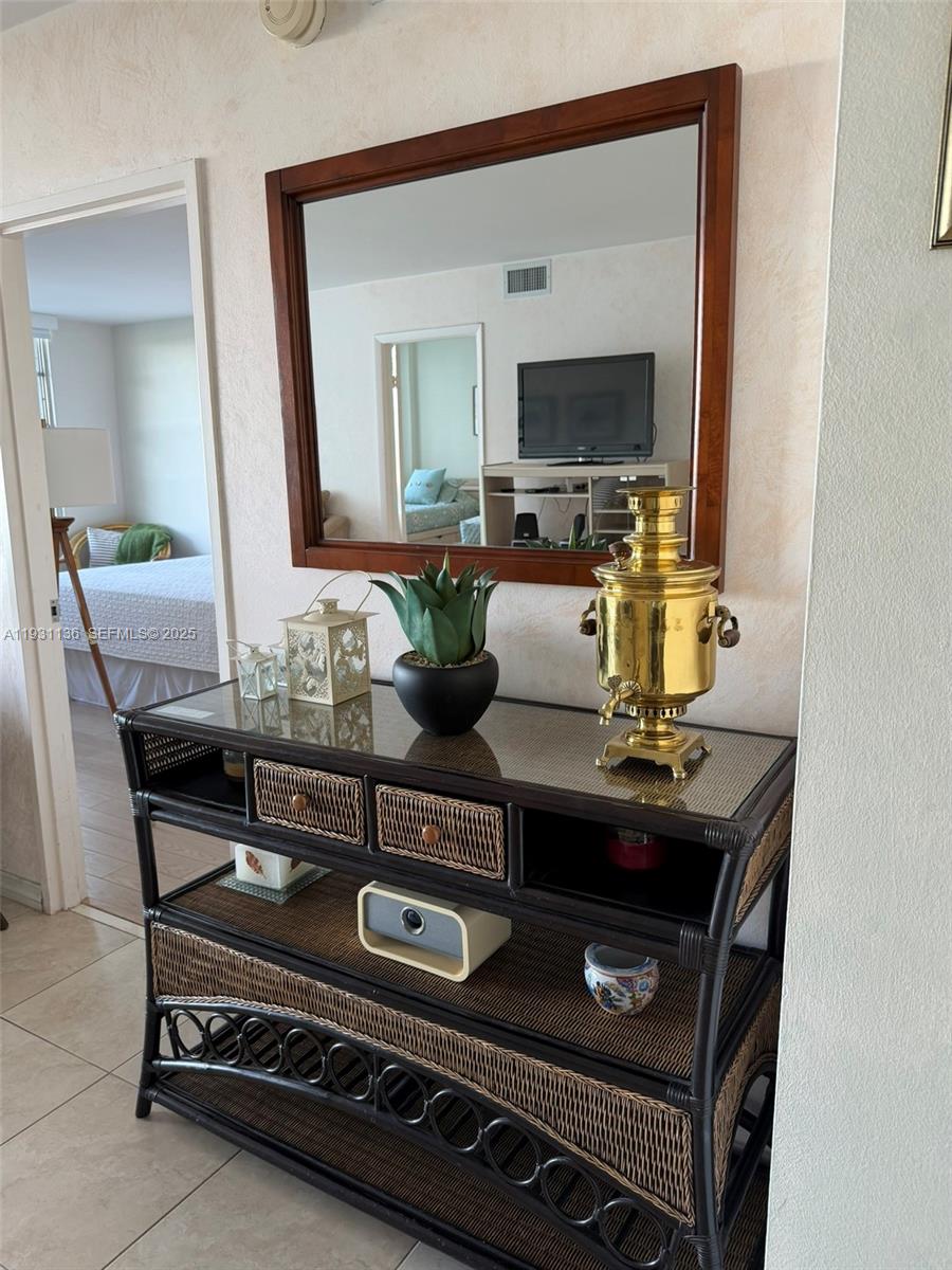 5151 Collins Ave #921, Miami Beach FL 33140