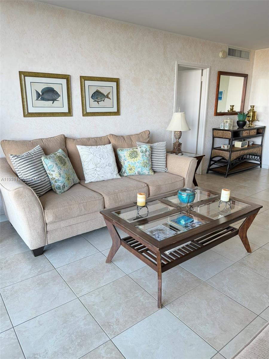 5151 Collins Ave #921, Miami Beach FL 33140