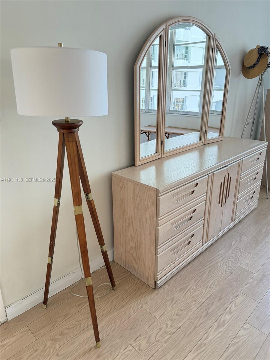 5151 Collins Ave #921, Miami Beach FL 33140