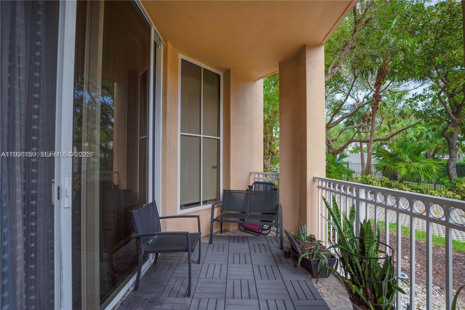 3001 NE 185th St #127, Aventura FL 33180