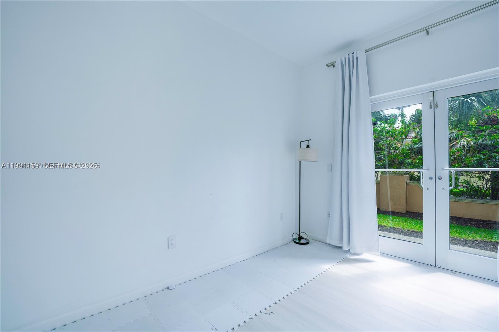 3001 NE 185th St #127, Aventura FL 33180