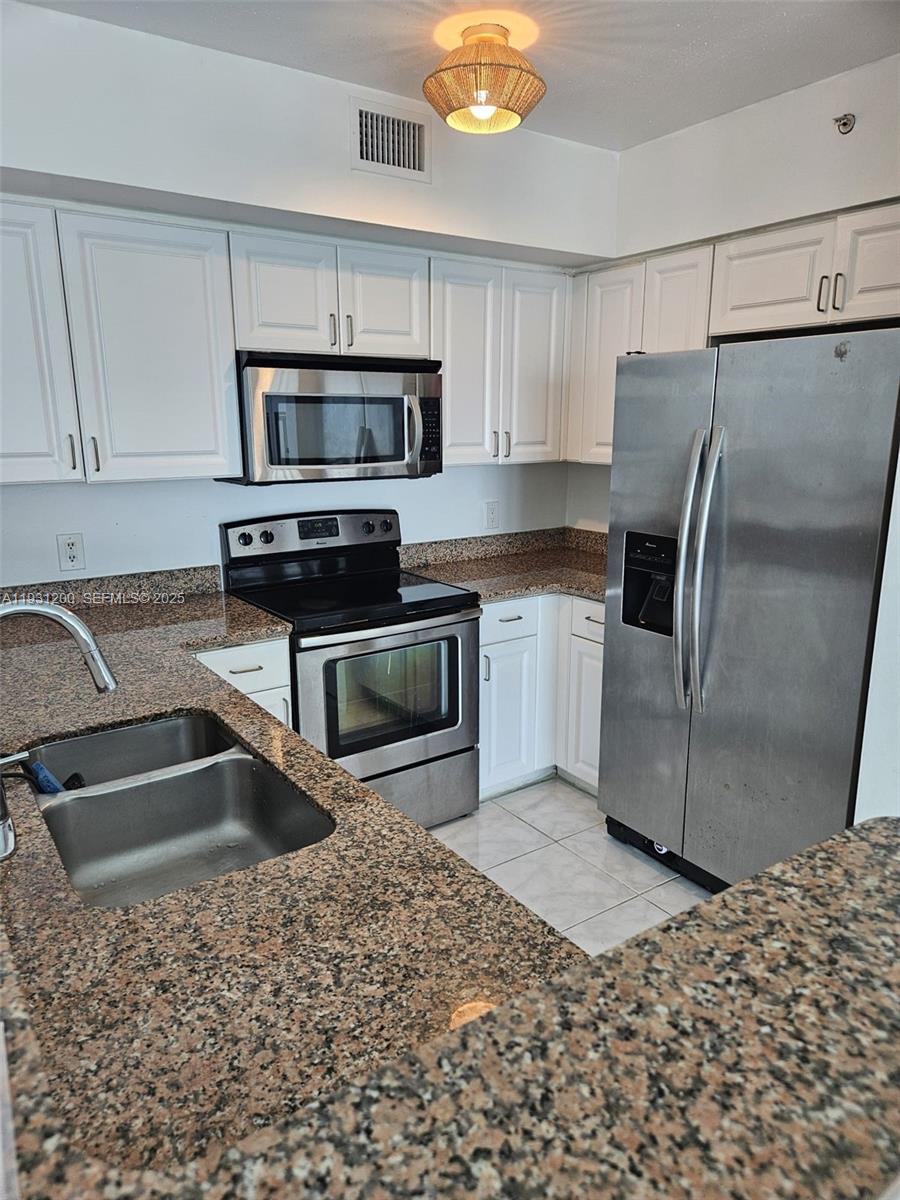 1155 Brickell Bay Dr #3408, Miami FL 33131