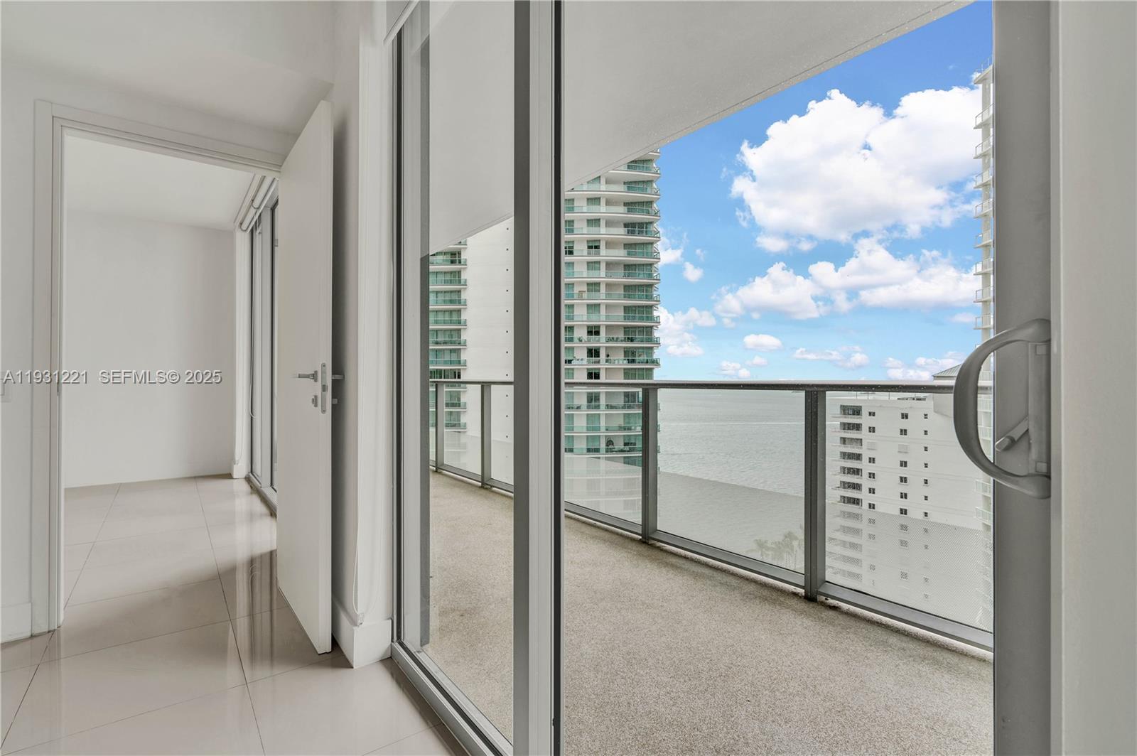 1300 Brickell Bay Dr #1704, Miami FL 33131