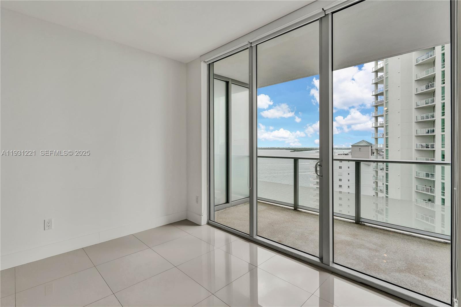 1300 Brickell Bay Dr #1704, Miami FL 33131