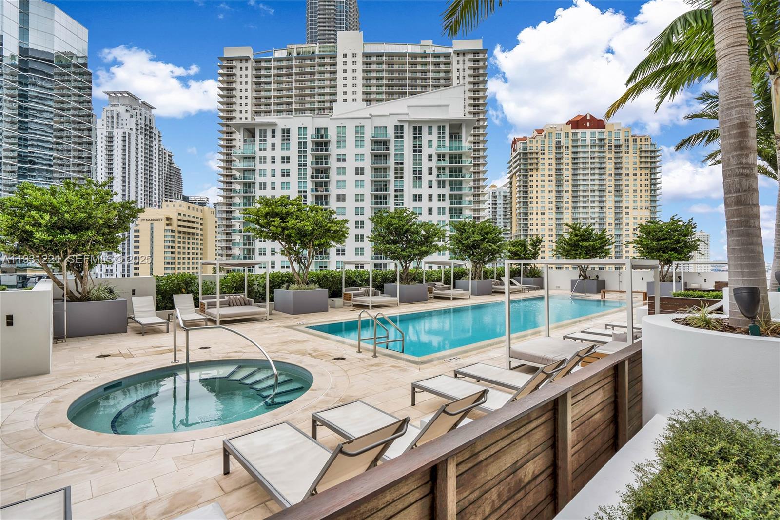 1300 Brickell Bay Dr #1704, Miami FL 33131