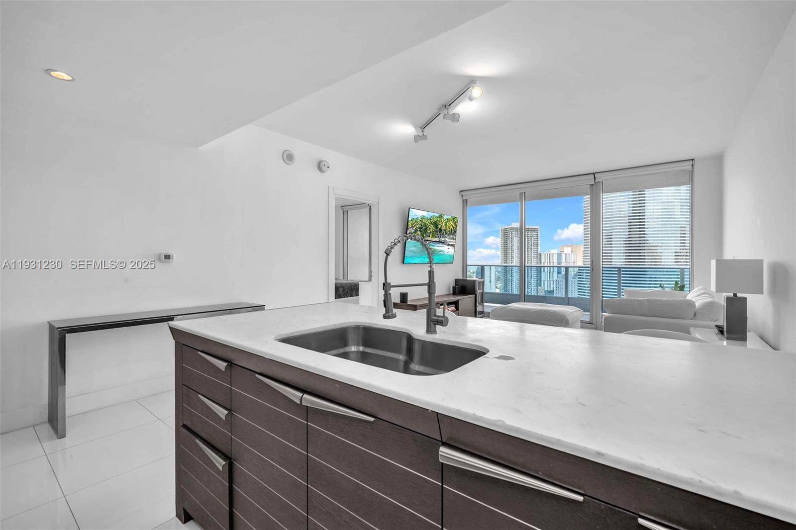 200 Biscayne Boulevard Way #4012, Miami FL 33131