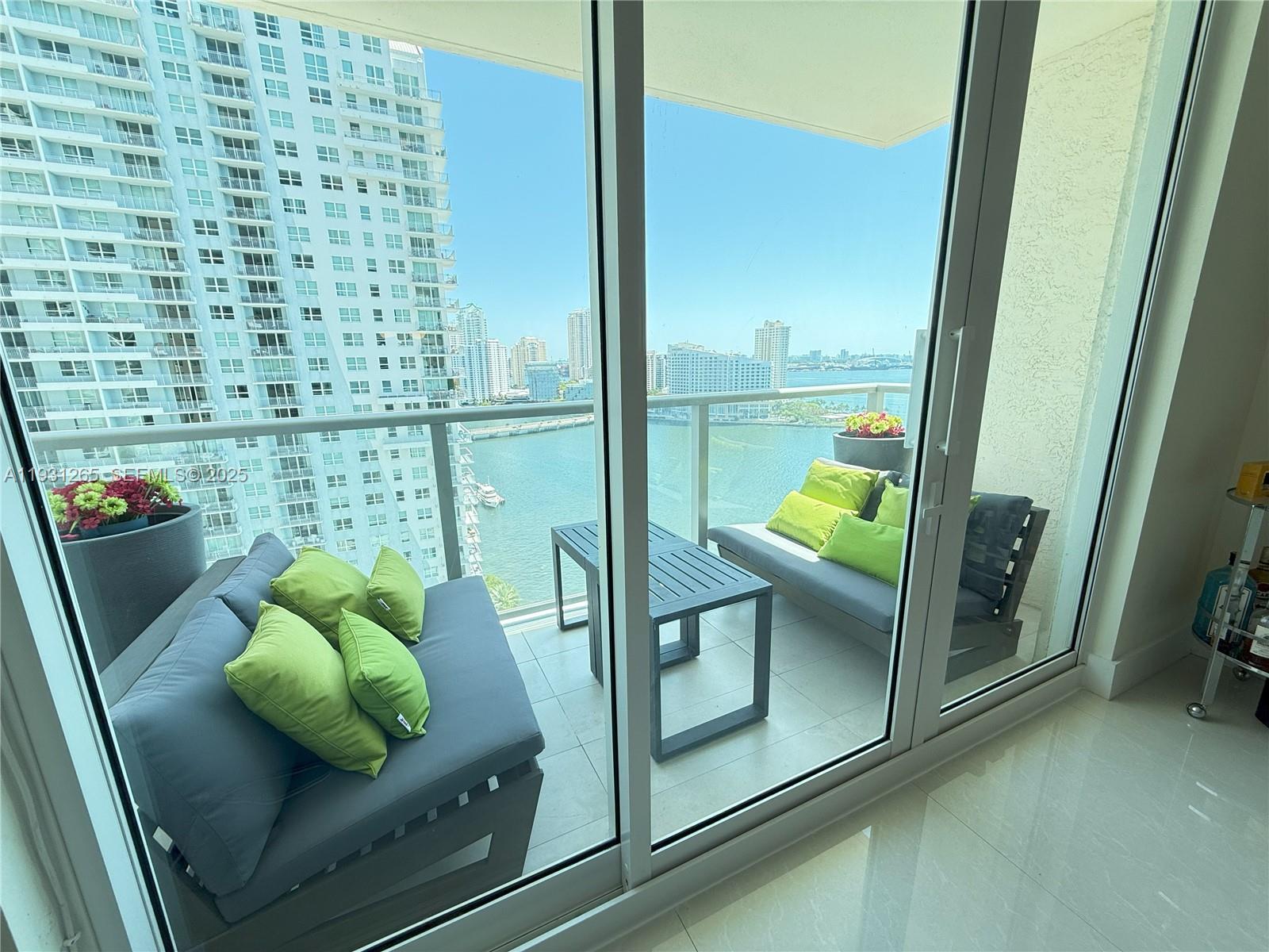 1155 Brickell Bay Dr #2108, Miami FL 33131