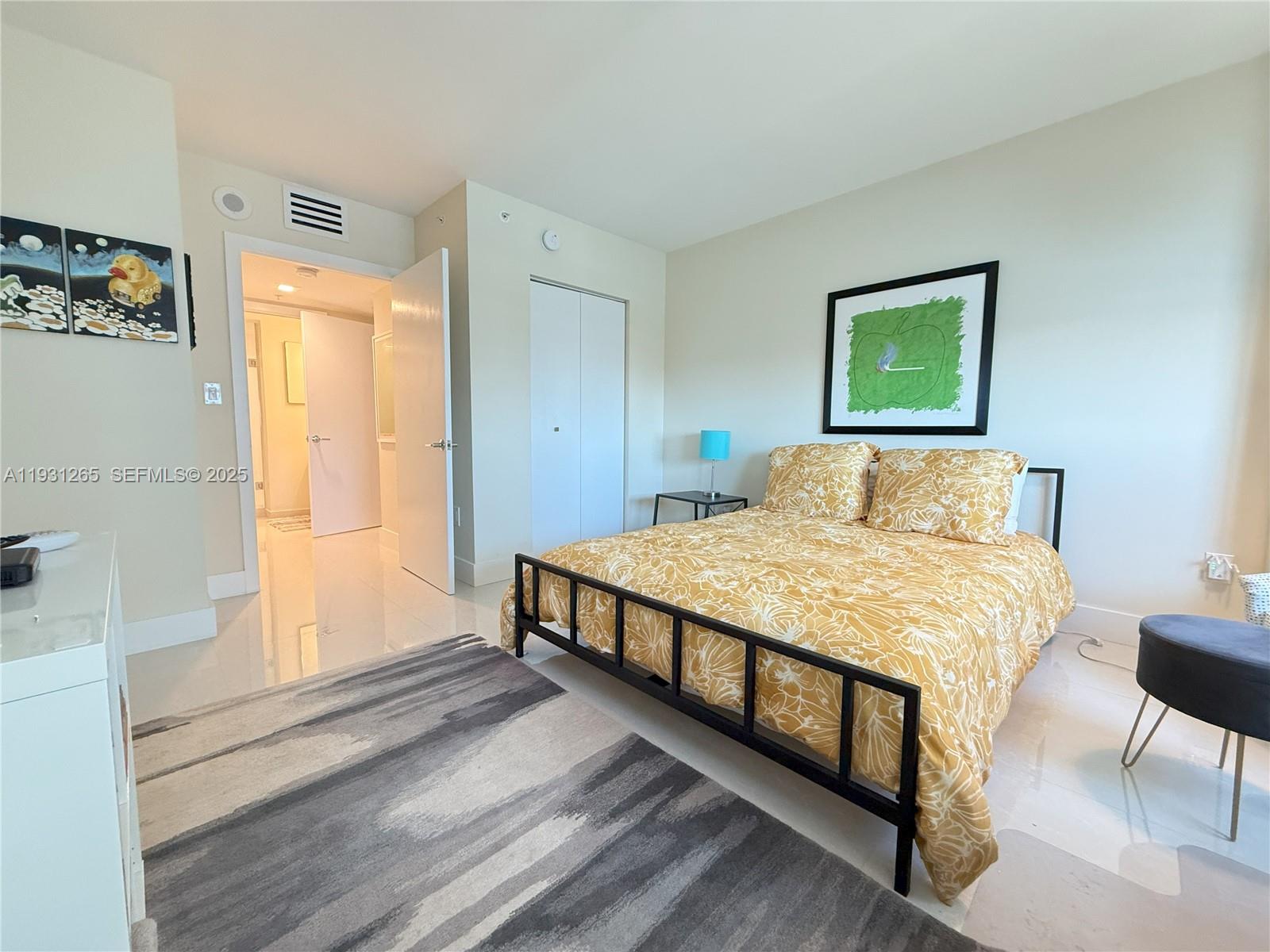 1155 Brickell Bay Dr #2108, Miami FL 33131