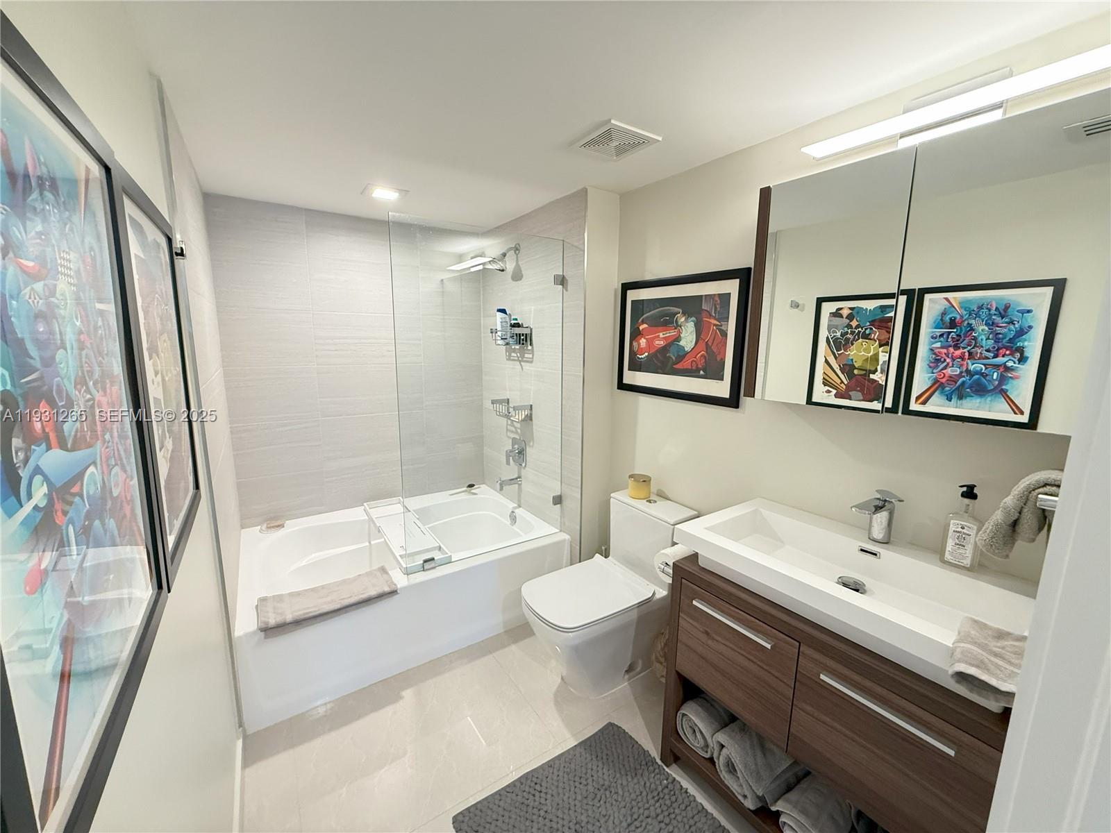 1155 Brickell Bay Dr #2108, Miami FL 33131