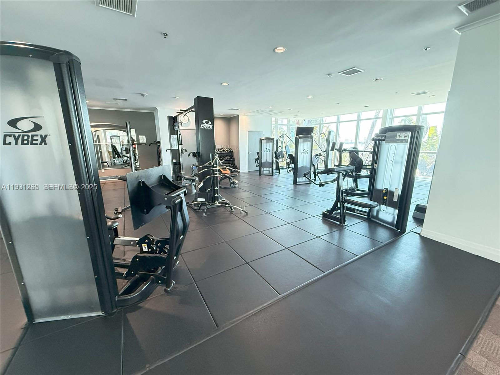 1155 Brickell Bay Dr #2108, Miami FL 33131