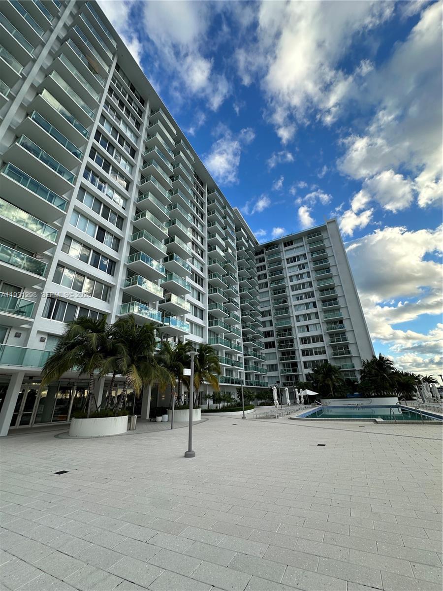 1000 West Ave #215, Miami Beach FL 33139