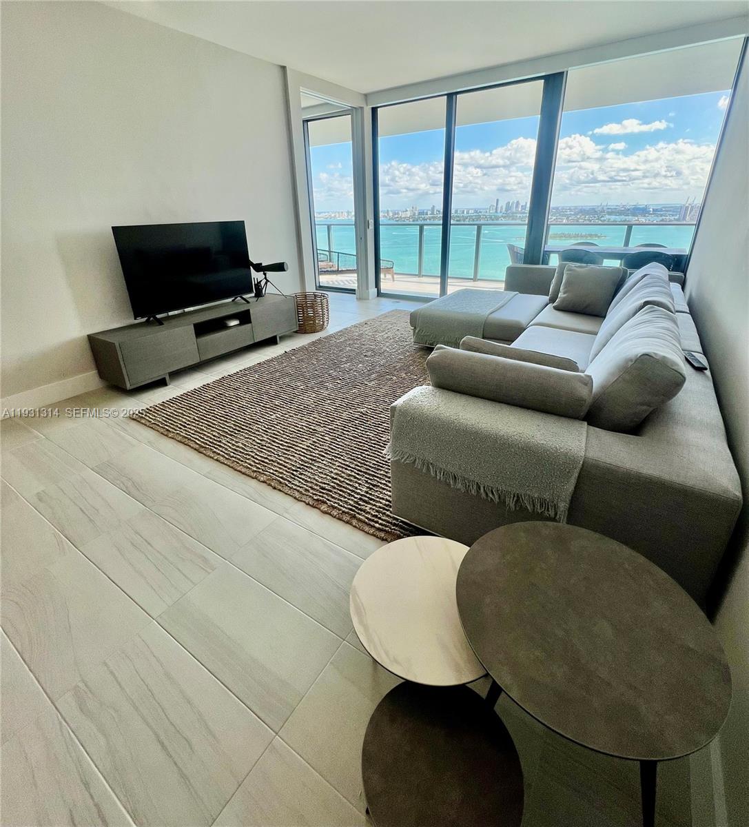 650 NE 32nd St #3106, Miami FL 33137