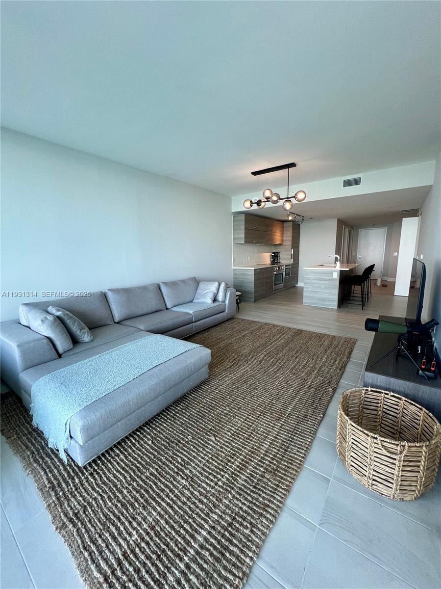 650 NE 32nd St #3106, Miami FL 33137
