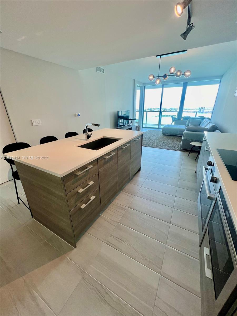 650 NE 32nd St #3106, Miami FL 33137