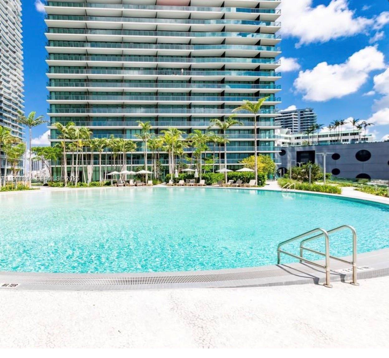 650 NE 32nd St #3106, Miami FL 33137