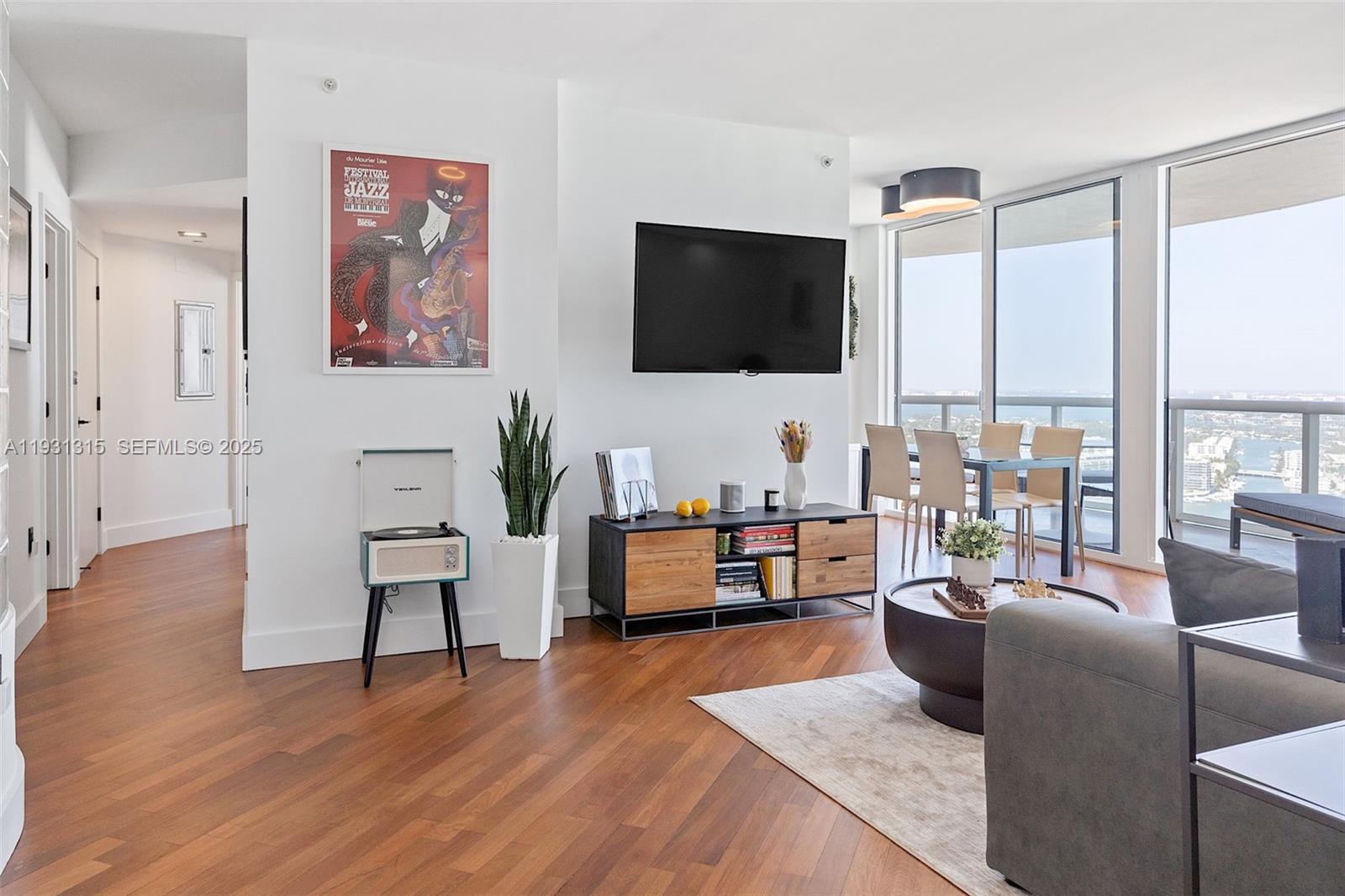 6365 Collins Ave #3911, Miami Beach FL 33141