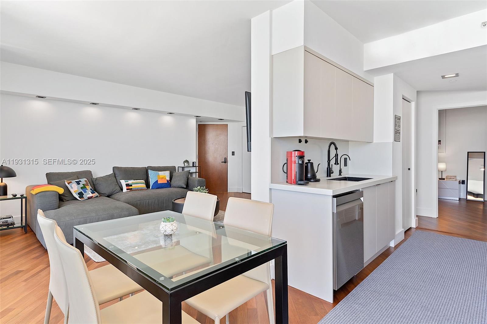 6365 Collins Ave #3911, Miami Beach FL 33141