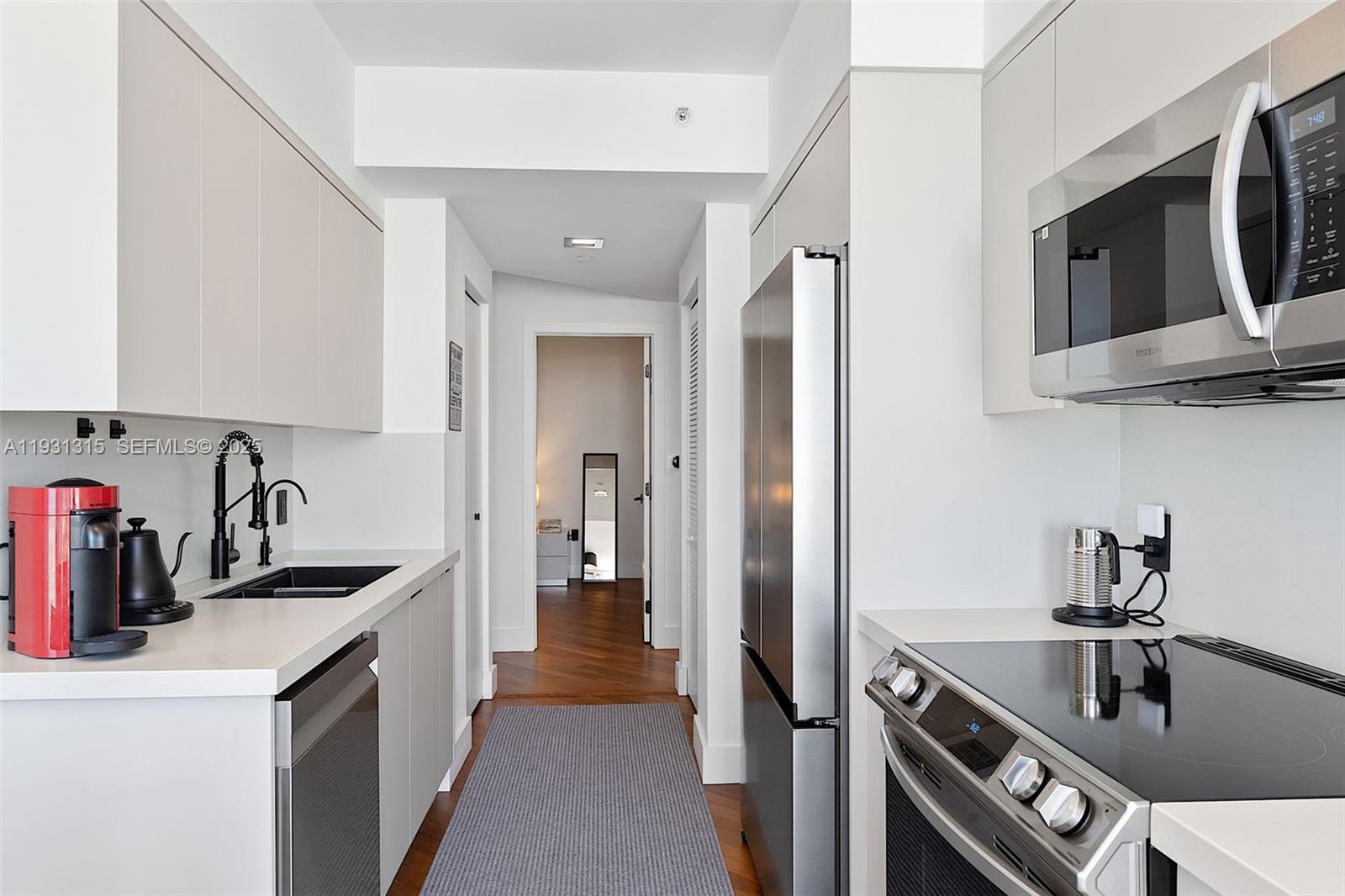 6365 Collins Ave #3911, Miami Beach FL 33141
