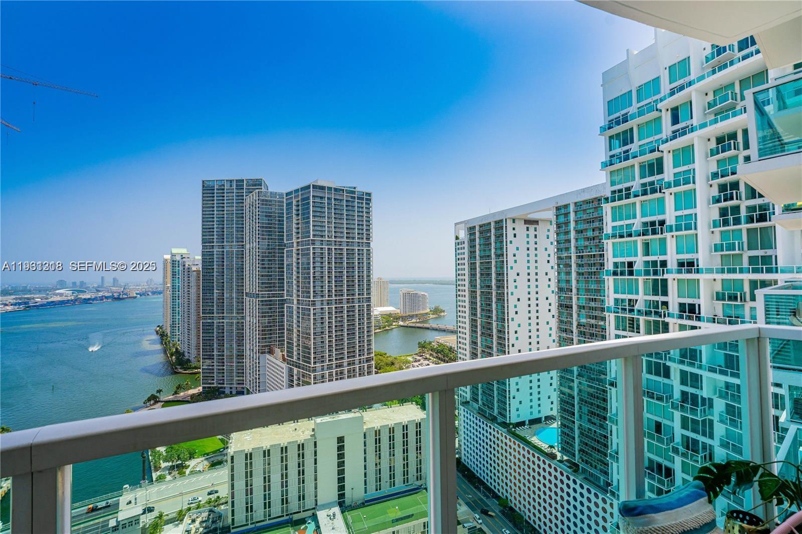 31 SE 5th St #3716, Miami FL 33131