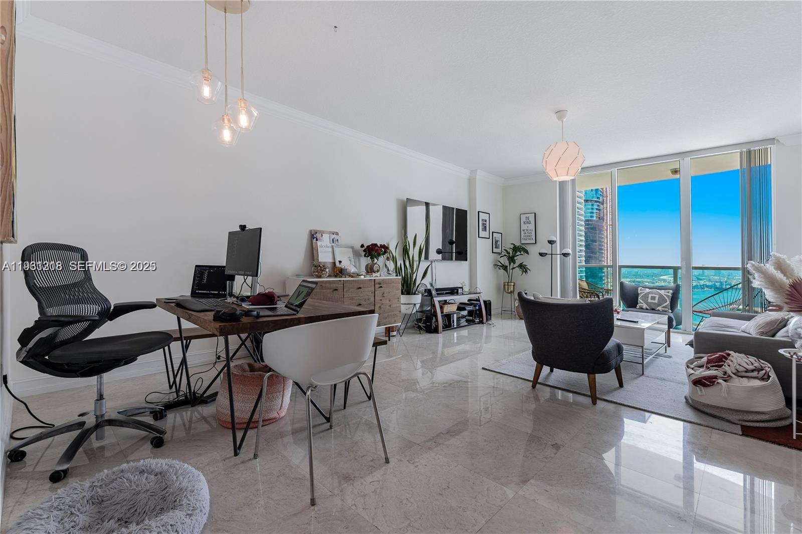 31 SE 5th St #3716, Miami FL 33131