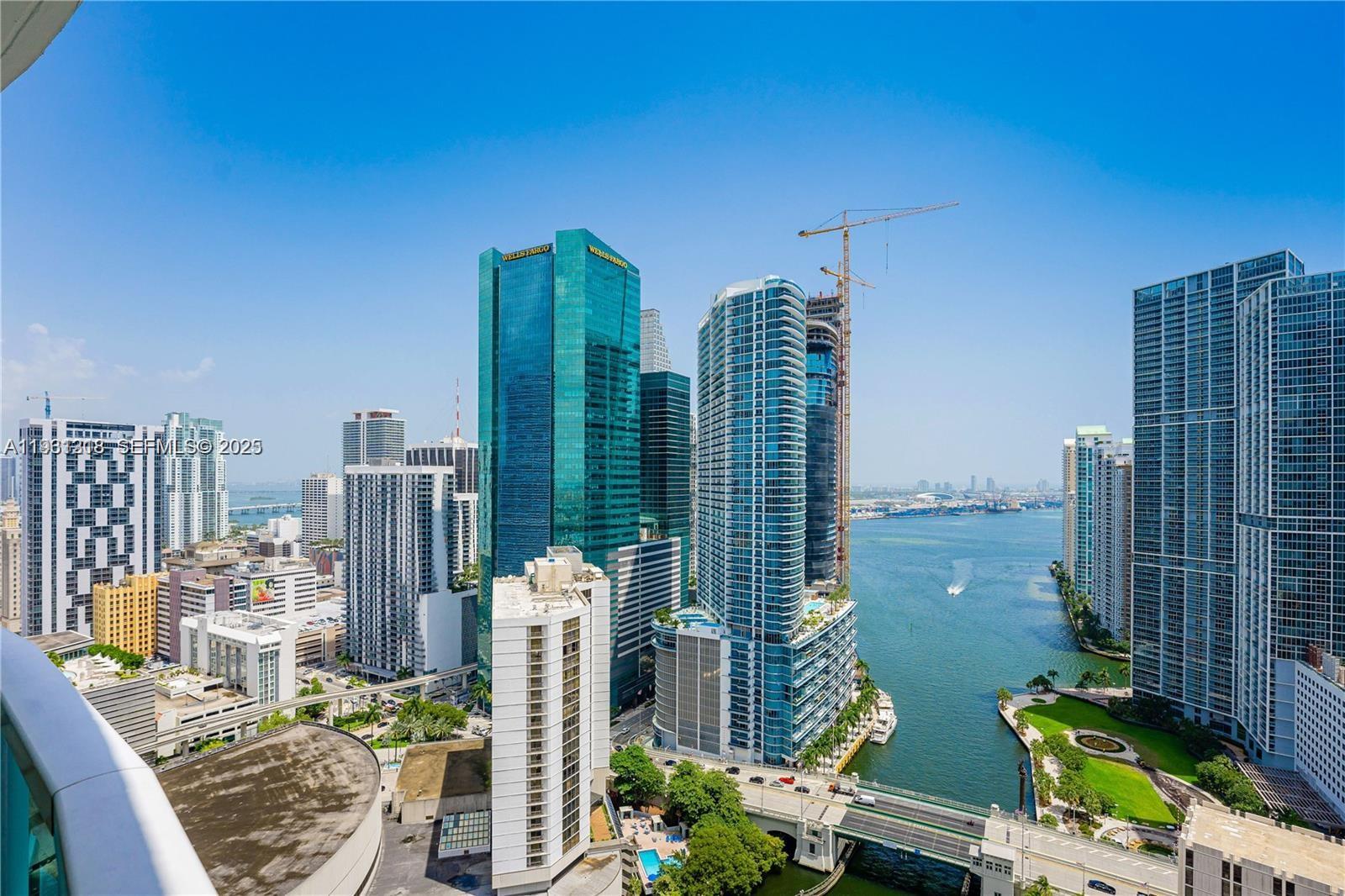 31 SE 5th St #3716, Miami FL 33131