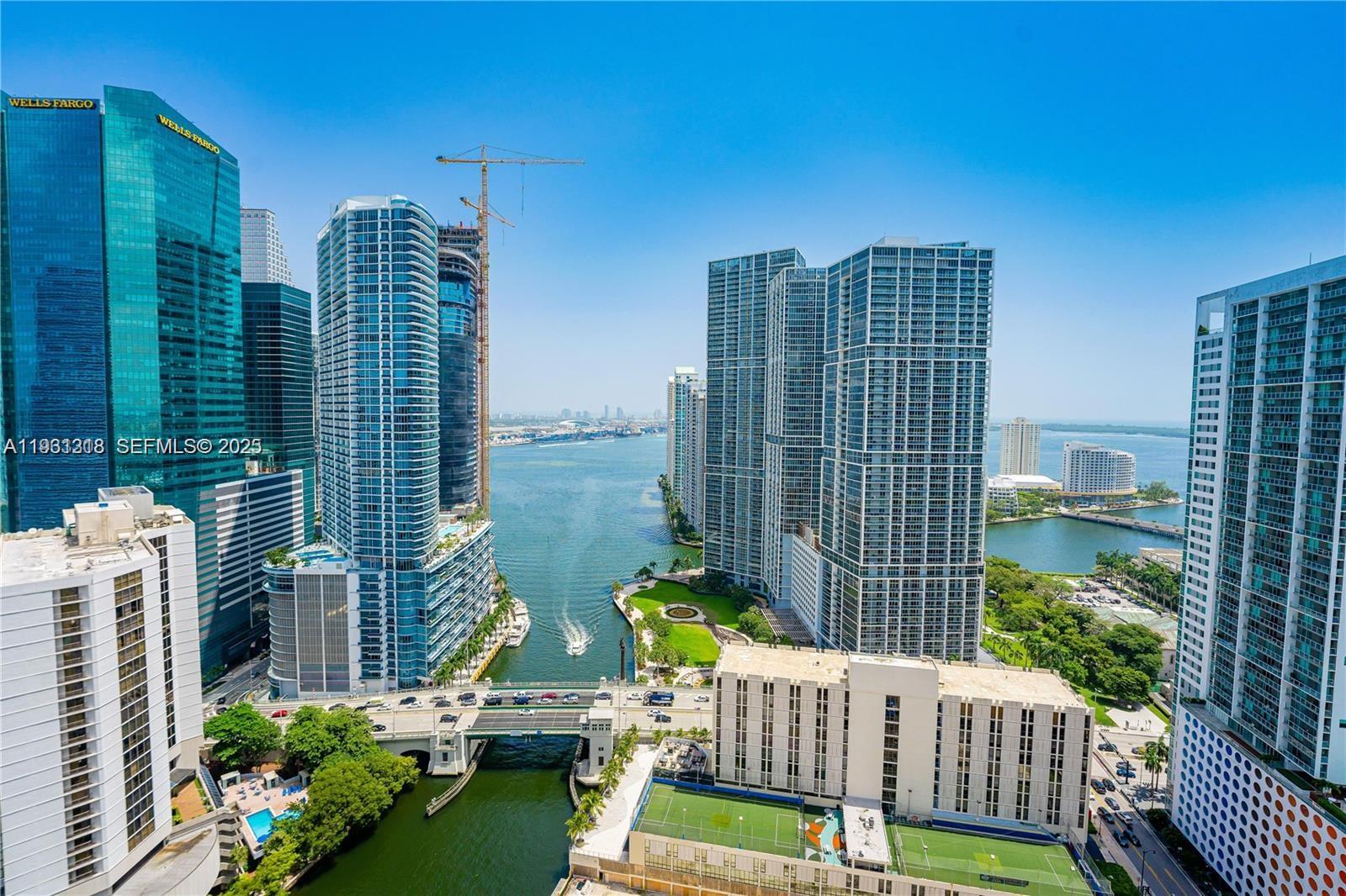 31 SE 5th St #3716, Miami FL 33131