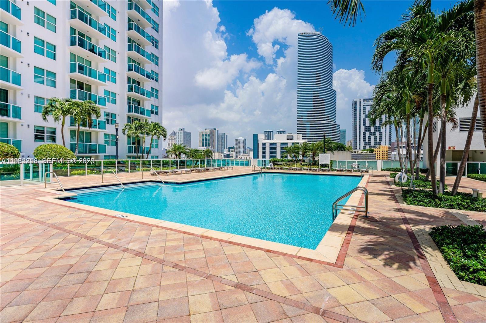 31 SE 5th St #3716, Miami FL 33131