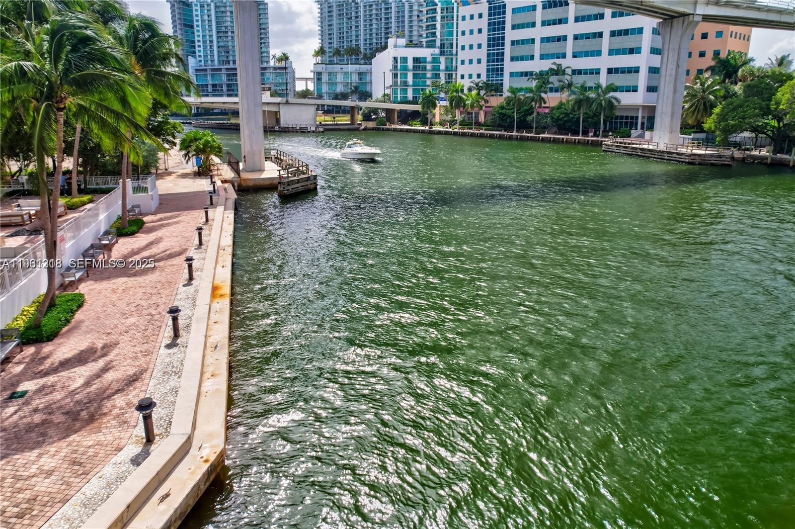 31 SE 5th St #3716, Miami FL 33131