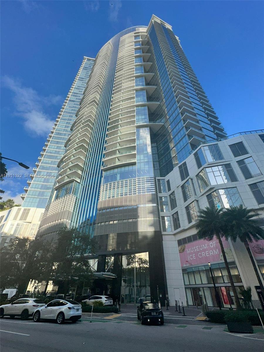 851 NE 1st Ave #2212, Miami FL 33132