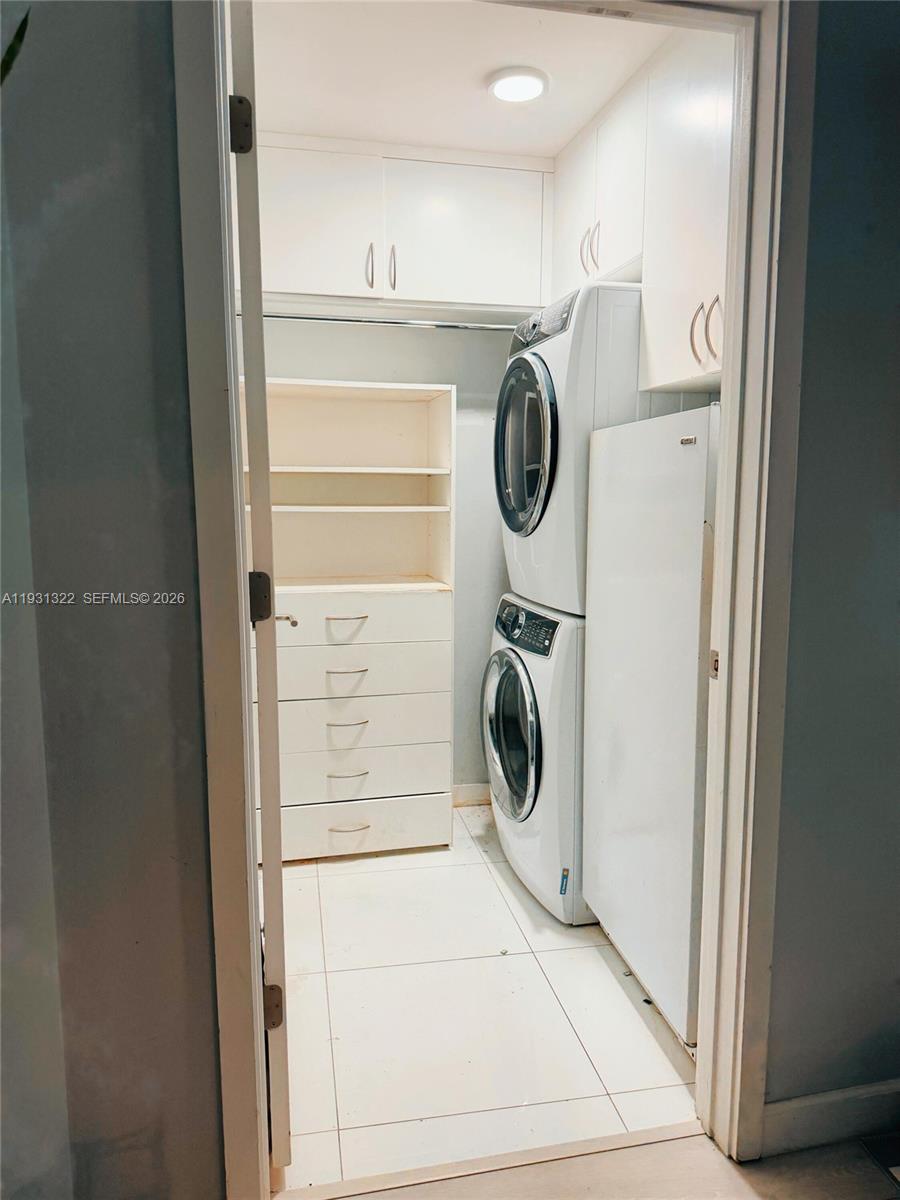 851 NE 1st Ave #2212, Miami FL 33132