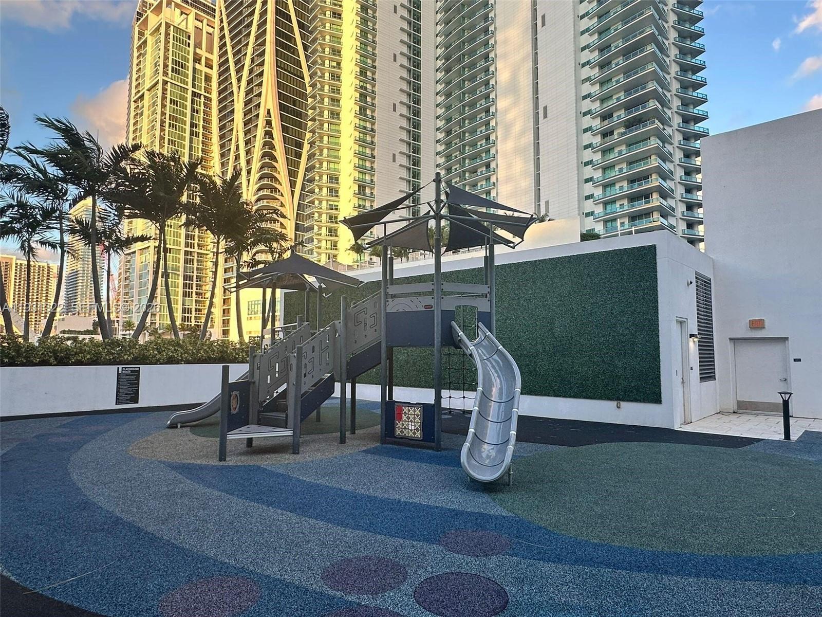 851 NE 1st Ave #2212, Miami FL 33132