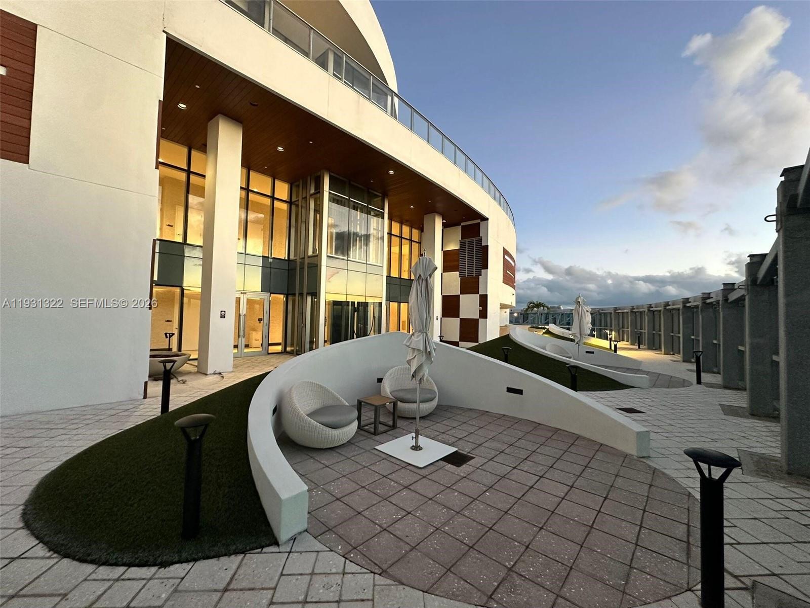 851 NE 1st Ave #2212, Miami FL 33132