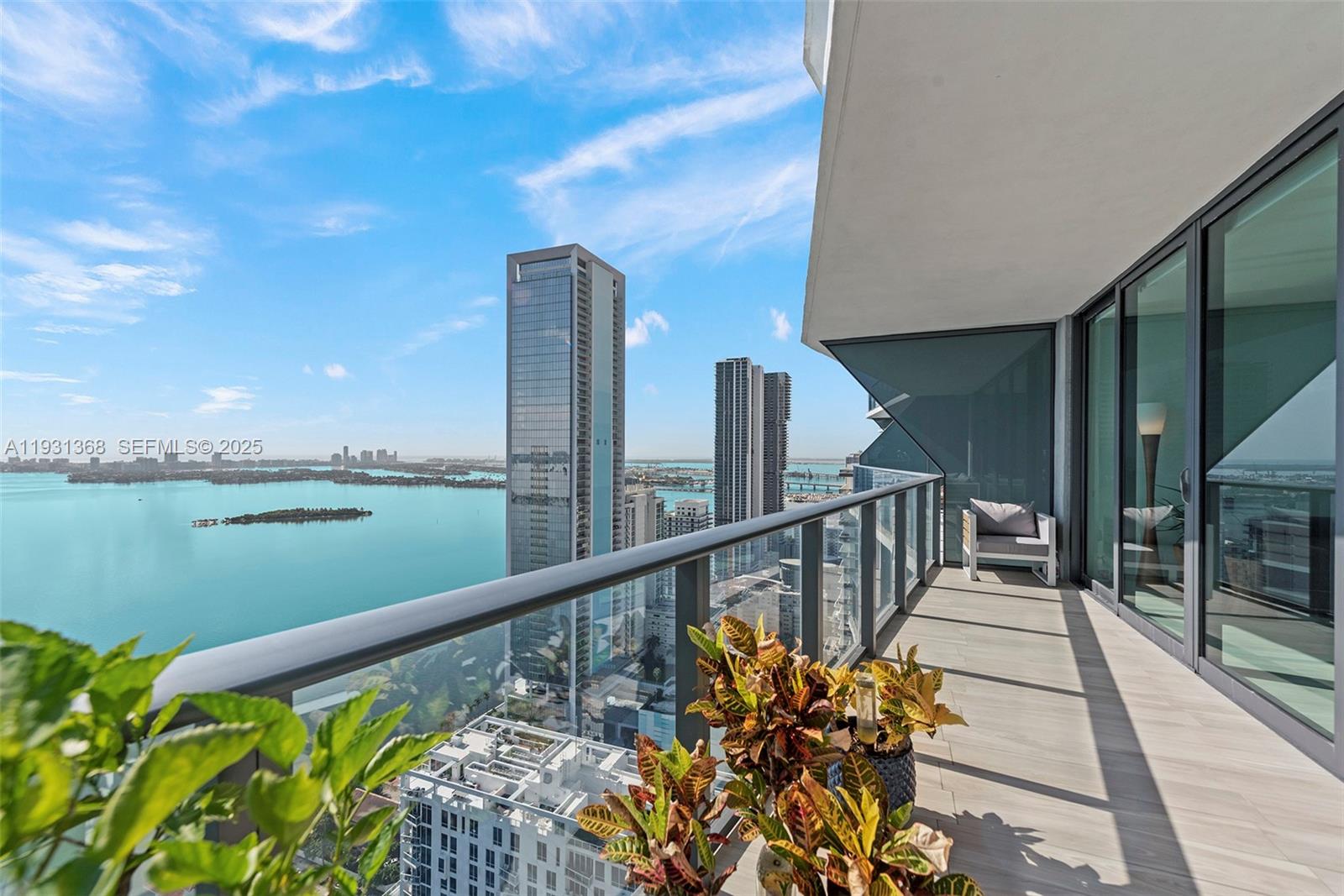 460 NE 28th St #3903, Miami FL 33137