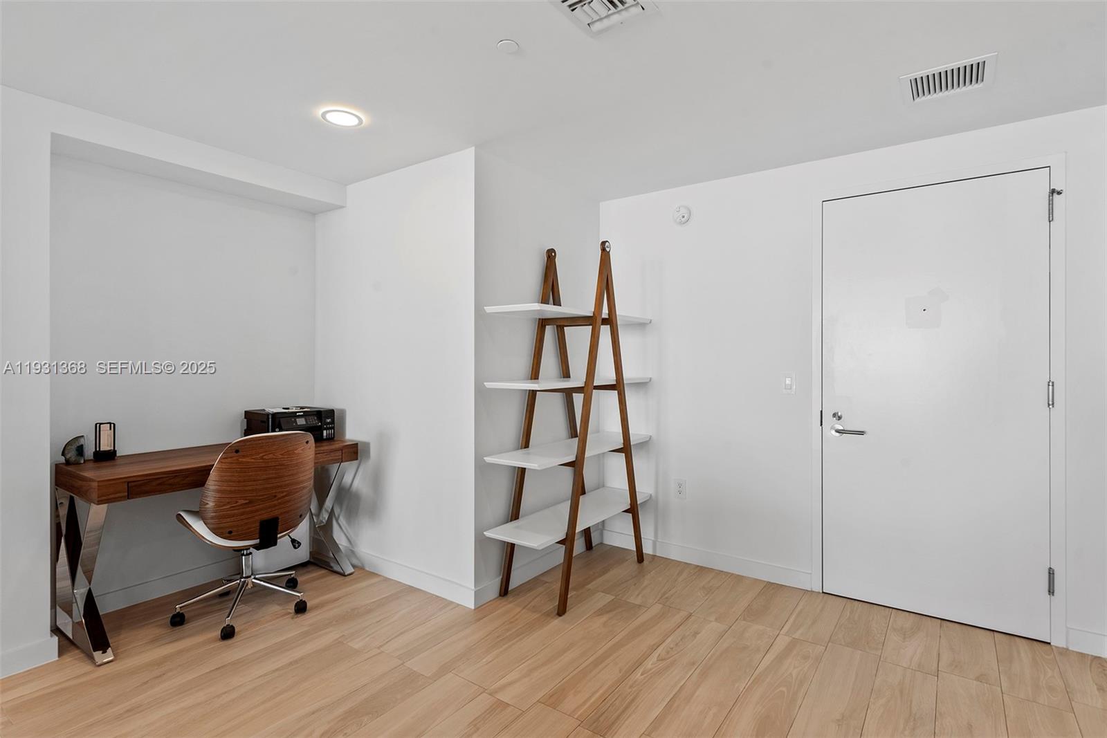 460 NE 28th St #3903, Miami FL 33137