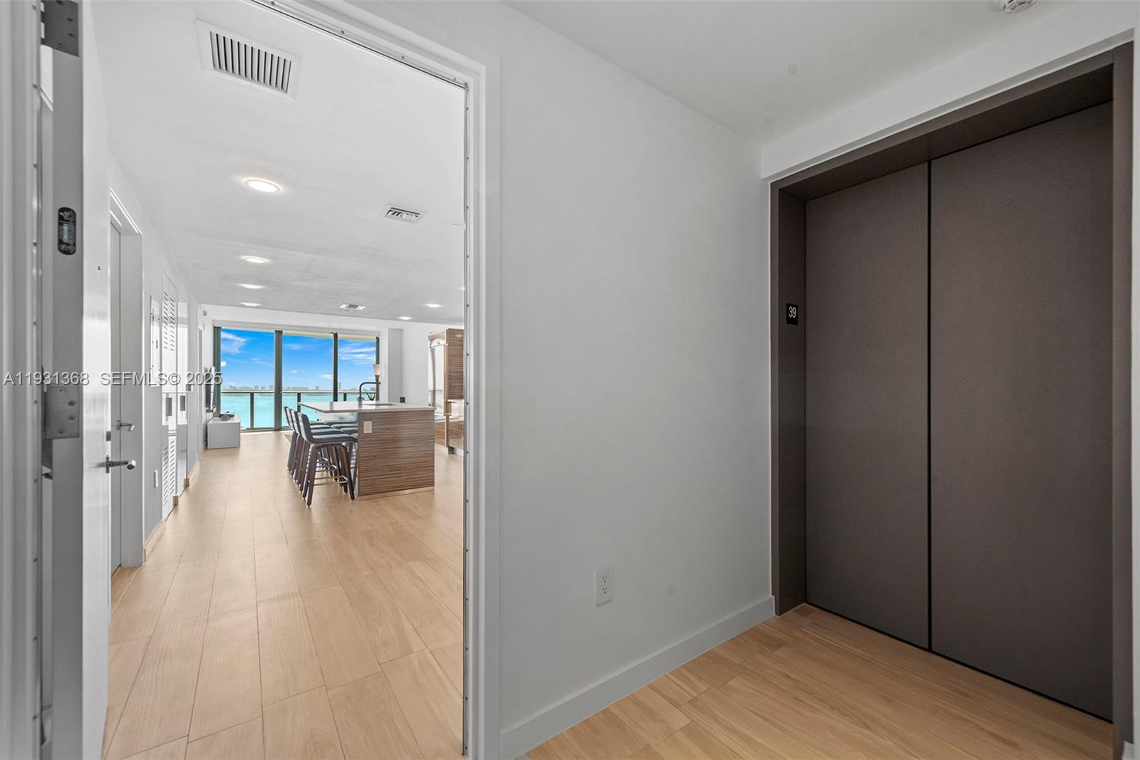 460 NE 28th St #3903, Miami FL 33137